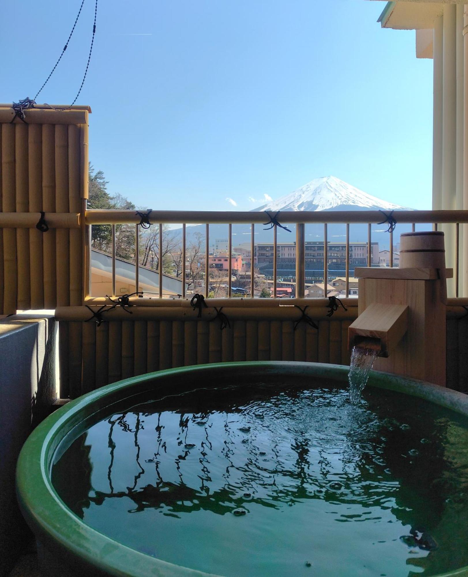 Отель Fujikawaguchiko Onsen Konanso Экстерьер фото