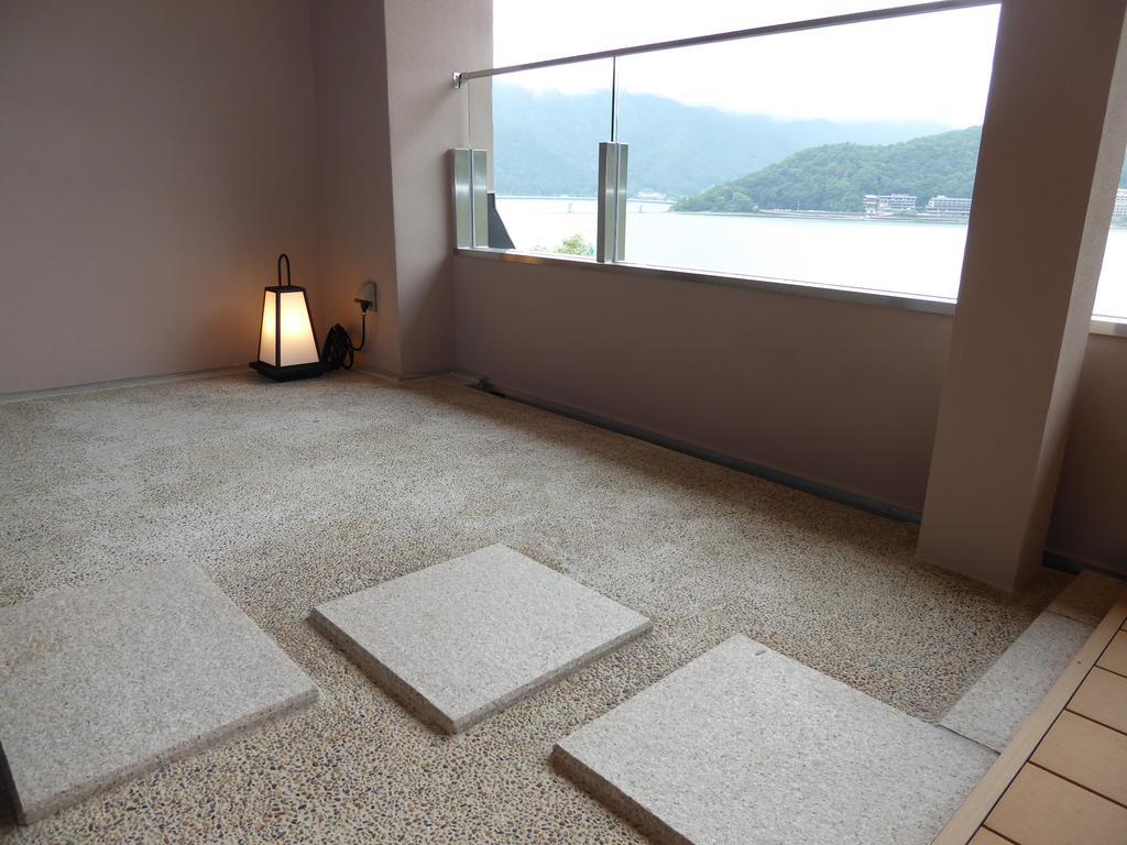 Отель Fujikawaguchiko Onsen Konanso Экстерьер фото