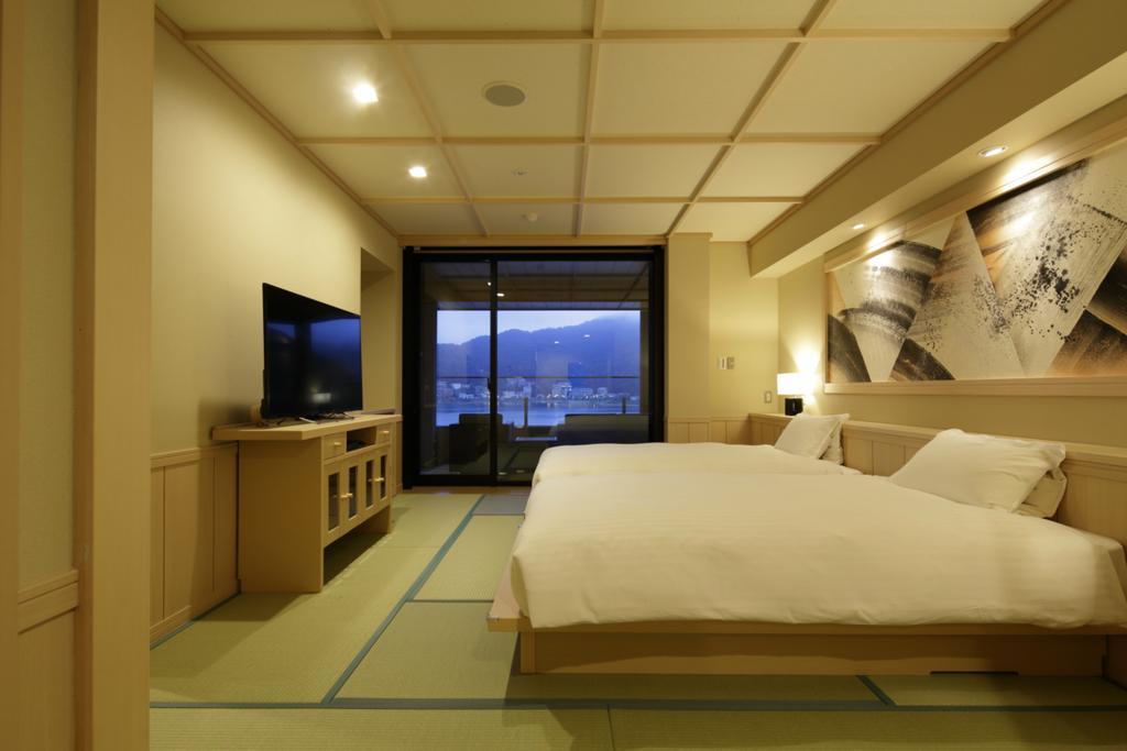 Отель Fujikawaguchiko Onsen Konanso Экстерьер фото A room at the hotel