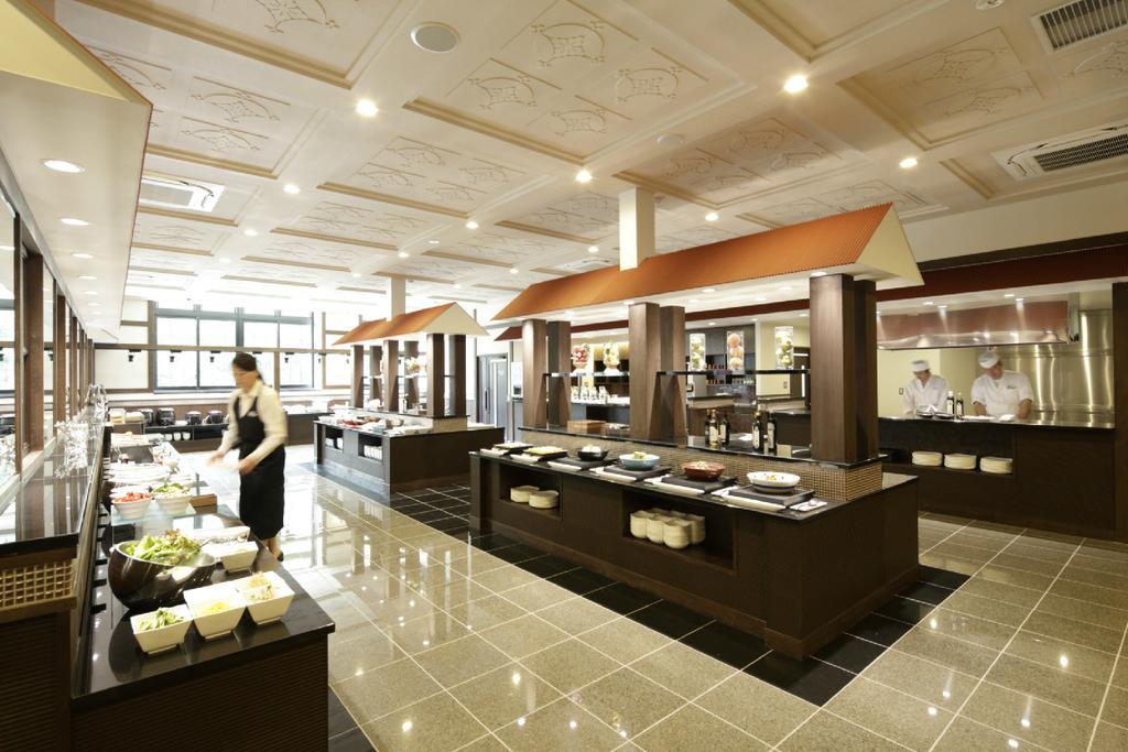 Отель Fujikawaguchiko Onsen Konanso Экстерьер фото A buffet restaurant in Japan