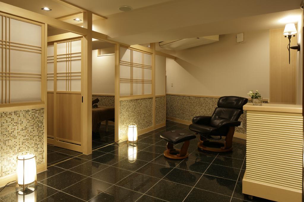 Отель Fujikawaguchiko Onsen Konanso Экстерьер фото A Japanese-style foot massage parlor
