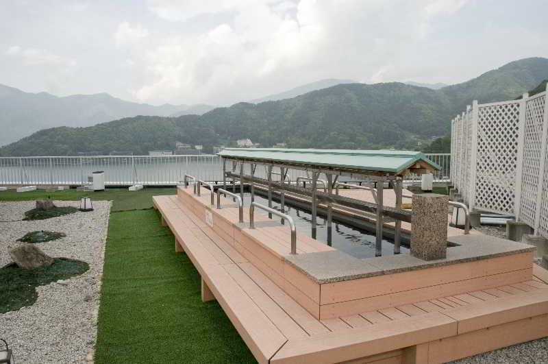 Отель Fujikawaguchiko Onsen Konanso Экстерьер фото The platform