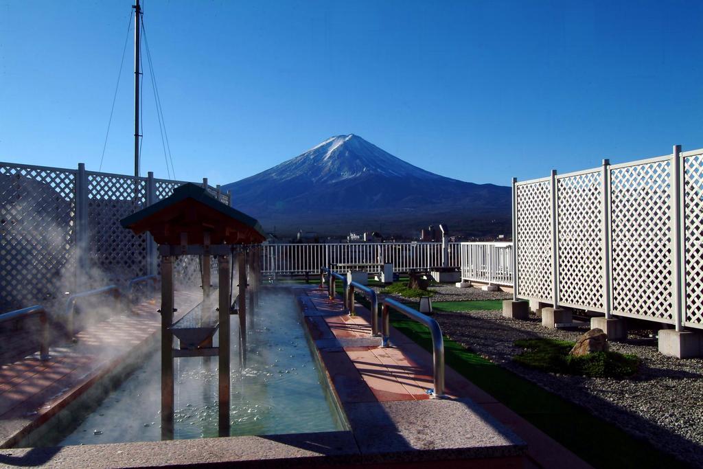 Отель Fujikawaguchiko Onsen Konanso Экстерьер фото Mount Fuji from the hot spring