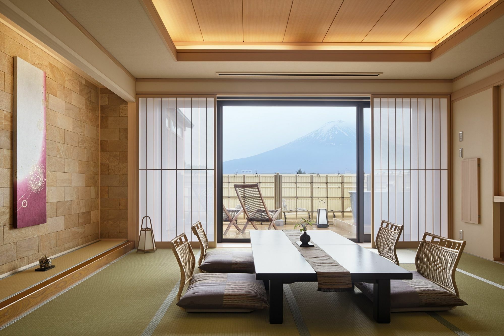 Отель Fujikawaguchiko Onsen Konanso Экстерьер фото A traditional Japanese room